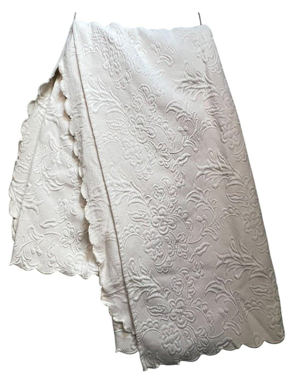 CGG Home Embossed Floral Full Size Coverlet Bedspread Cream Scalloped Trim
